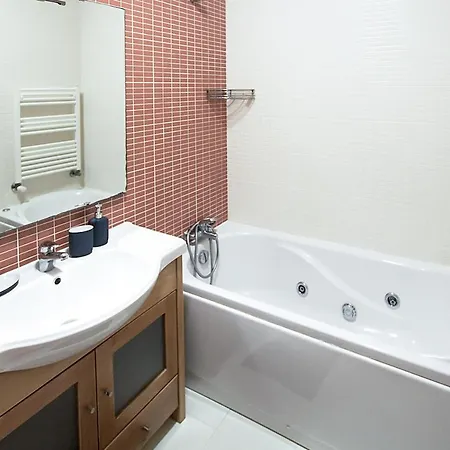 Photo House - Bairro Calmo No Centro De Apartamento Aveiro