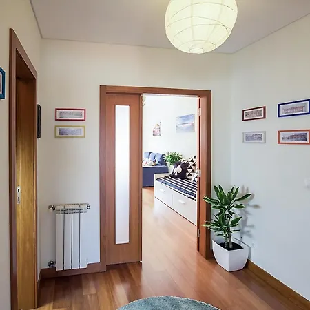 Photo House - Bairro Calmo No Centro De *